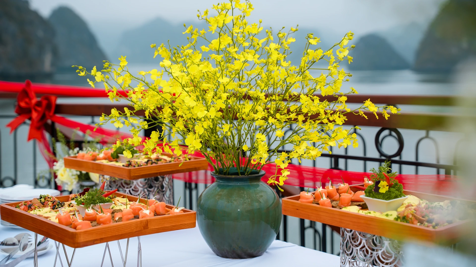 2D1N & 3D2N | Luxury relaxing in Indochine Grand Cruise in Lan Ha Bay